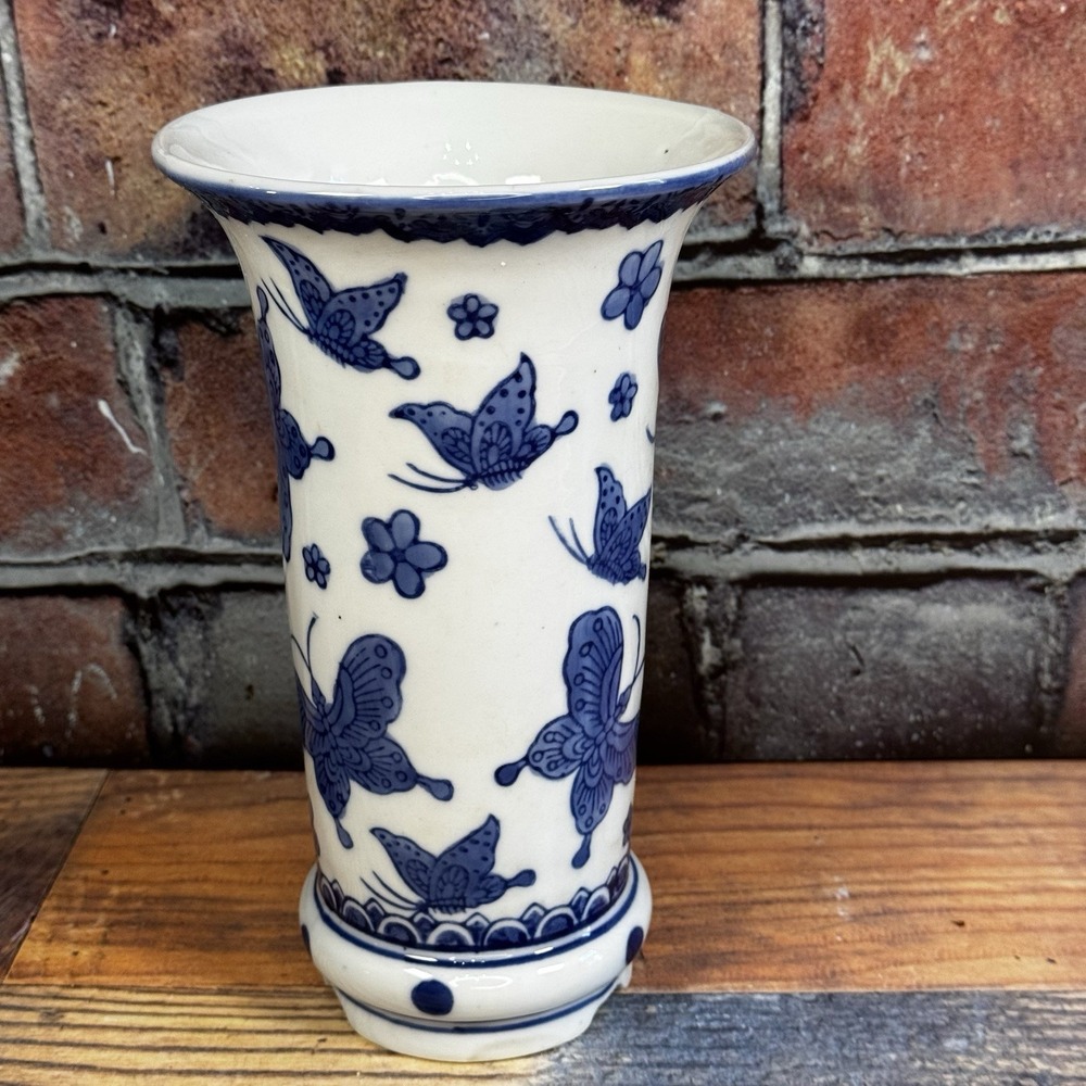 Vtg Seymour Mann China Blue Porcelain Vase Blue‎ White Butterfly Hand Painted